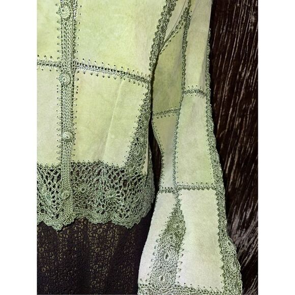 Women’s VTG Leather & Crochet Patchwork Cardigan Sweater - Picture 3 of 11